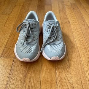 Sorel womens kinetic style sneaker 8.5